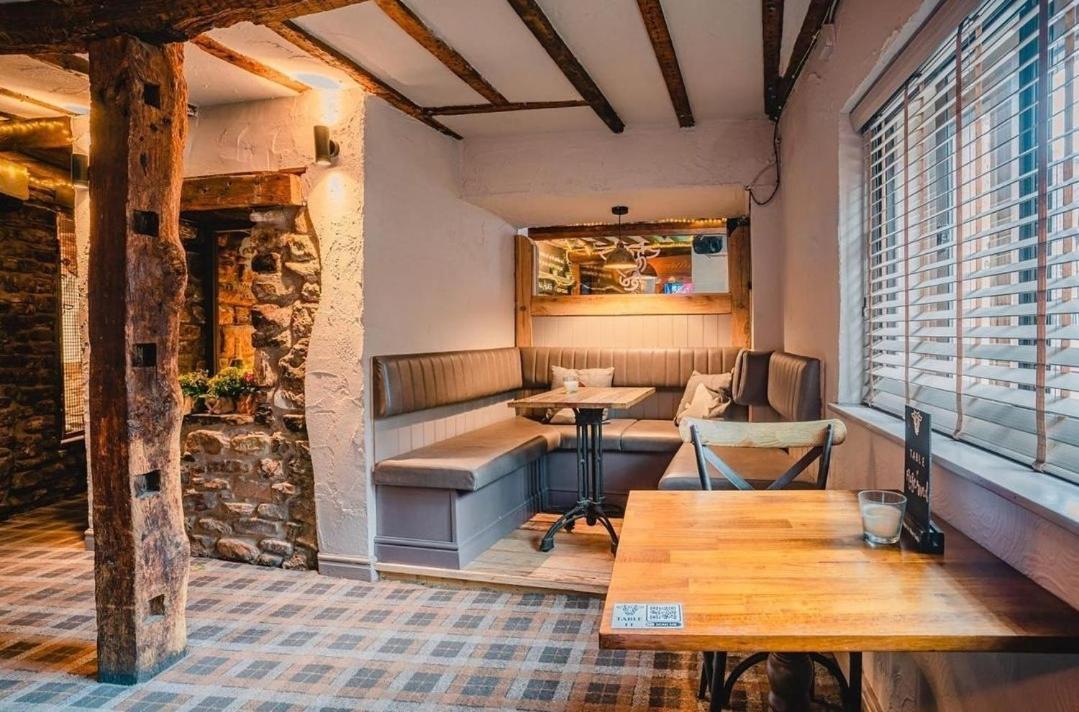 Lovely 1-Bed Loft In Newport Newport (Gwent) Exterior foto